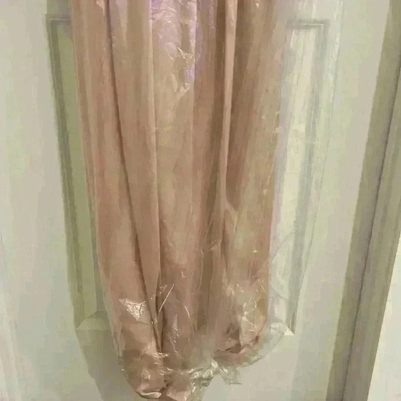 Vera Wang One Shoulder Dress - Picture 5 of 11